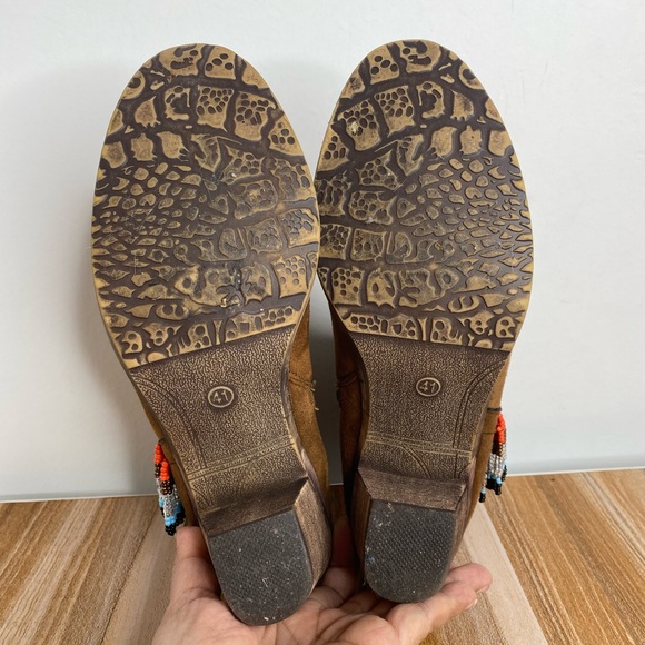 Belluci Brown Suede Heeled Boots with Beaded Tassels Women’s US Size 10.5 - Picture 7 of 9